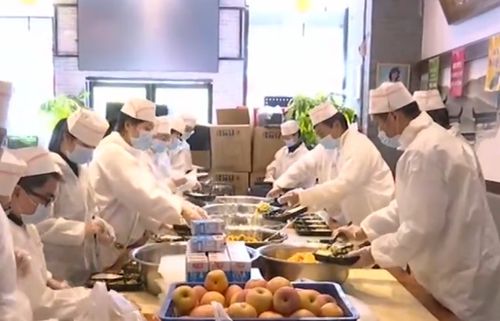 武漢按下重啟鍵 食品企業(yè)與餐飲業(yè)經(jīng)濟活力逐步恢復(fù)，歌舞活動再添生機